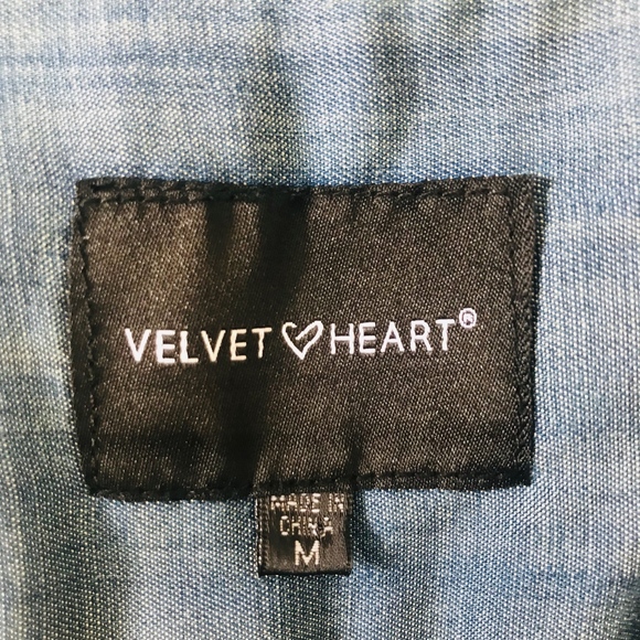 Velvet Heart Chambray Shift Dress - Picture 4 of 5